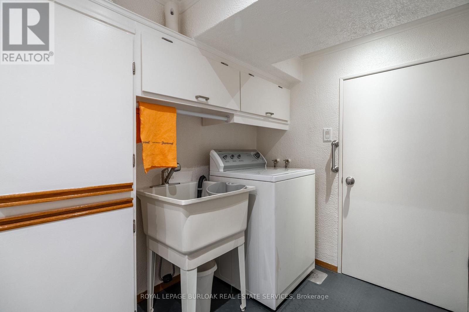 1169 Greening Avenue, Mississauga, Ontario  L4Y 1H3 - Photo 30 - W12440109