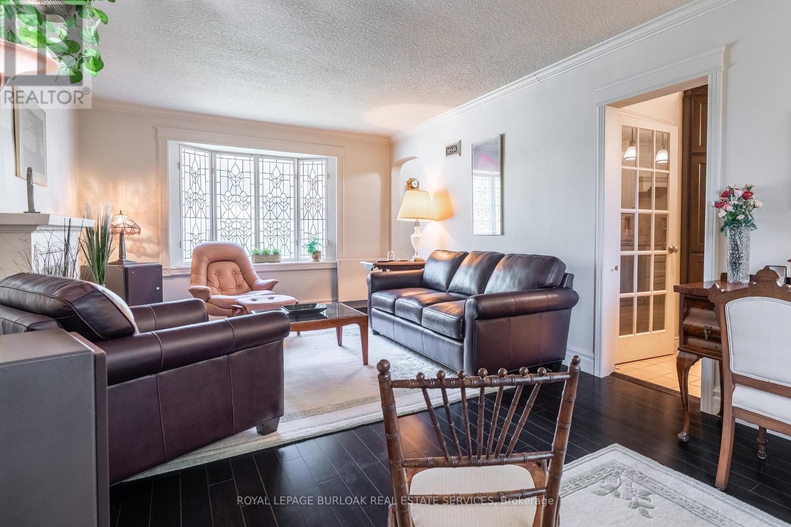 1169 Greening Avenue, Mississauga, Ontario  L4Y 1H3 - Photo 8 - W12440109