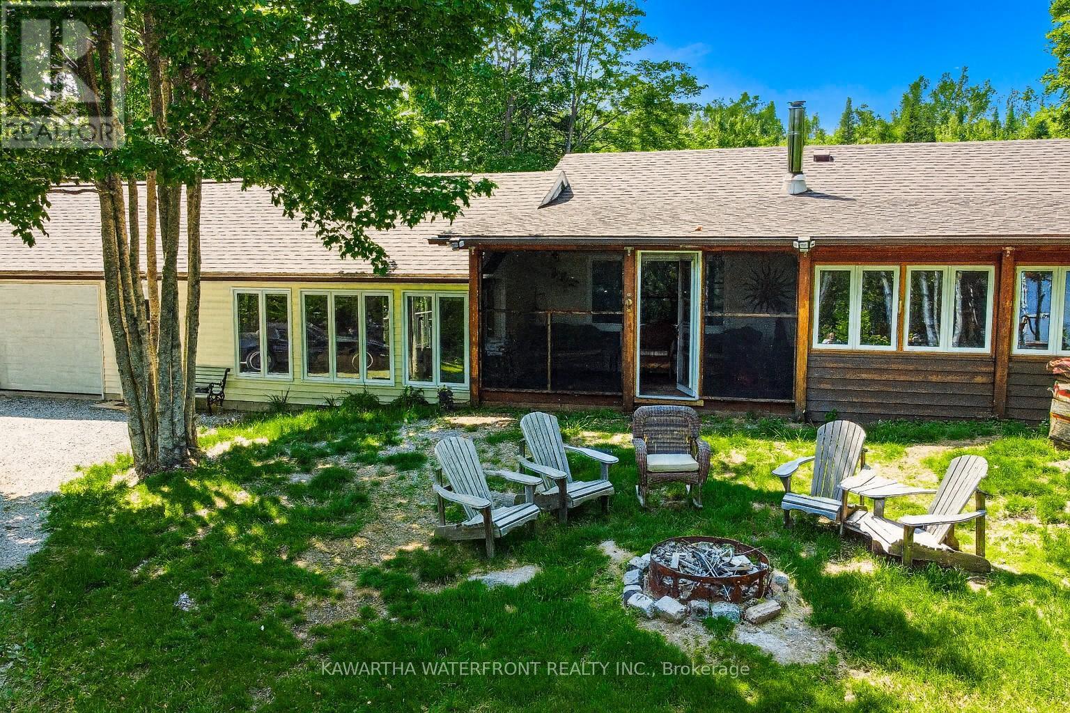 1170 English Circle, Highlands East, Ontario  K0M 1R0 - Photo 31 - X12328545