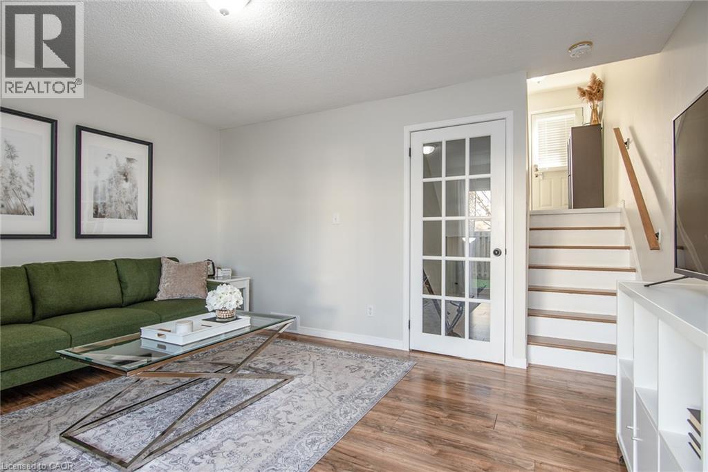211 Veronica Drive Unit# 11, Kitchener, Ontario  N2A 2R8 - Photo 11 - 40775488