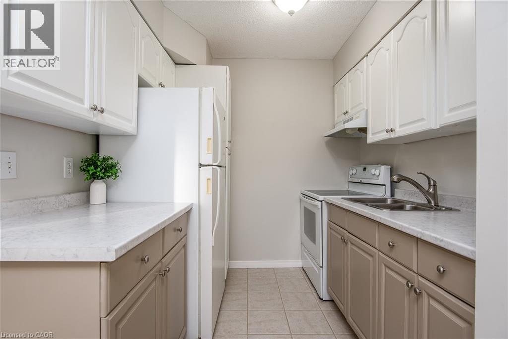 211 Veronica Drive Unit# 11, Kitchener, Ontario  N2A 2R8 - Photo 13 - 40775488