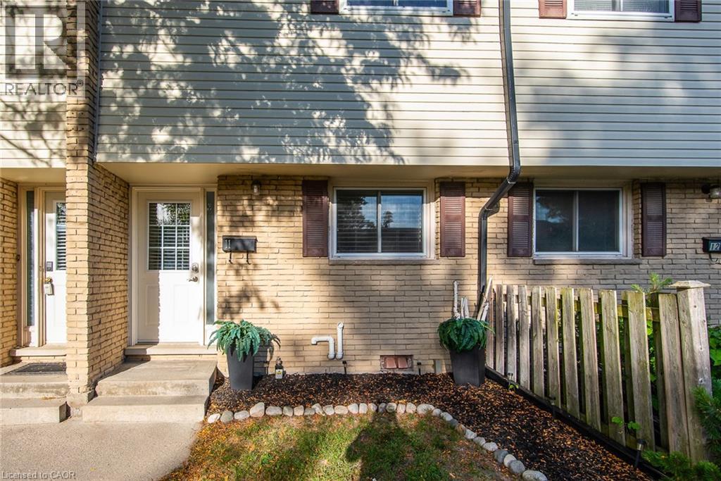 211 Veronica Drive Unit# 11, Kitchener, Ontario  N2A 2R8 - Photo 2 - 40775488