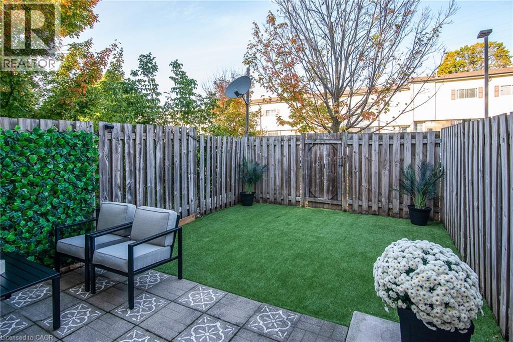 211 Veronica Drive Unit# 11, Kitchener, Ontario  N2A 2R8 - Photo 32 - 40775488