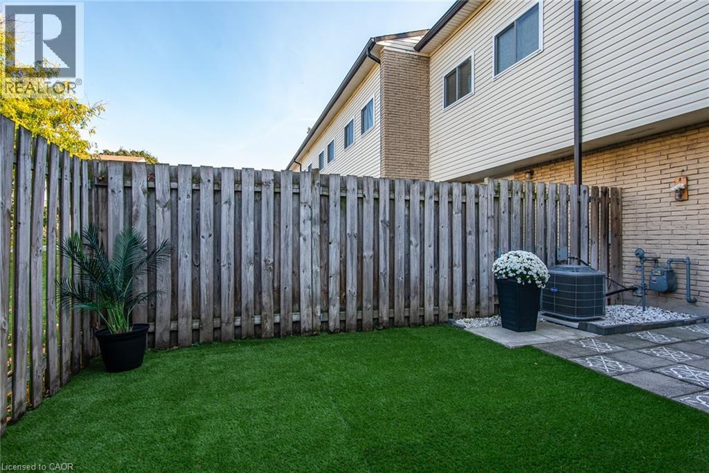 211 Veronica Drive Unit# 11, Kitchener, Ontario  N2A 2R8 - Photo 37 - 40775488