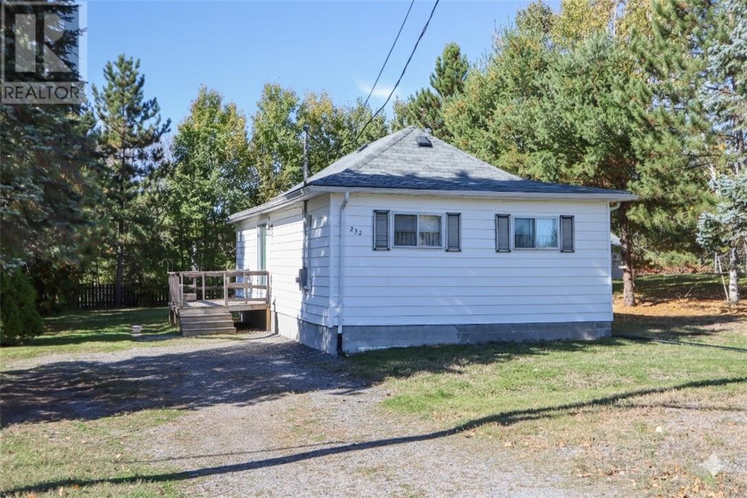 232 Edward Street, Coniston, Ontario  P0M 1M0 - Photo 1 - 2125031