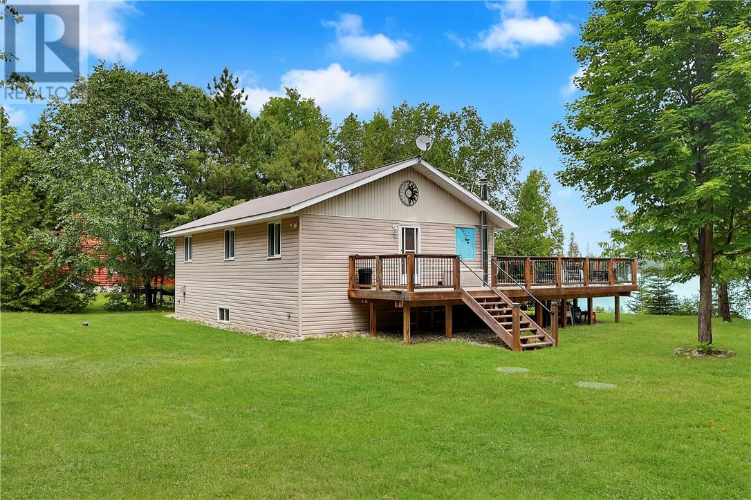 19 Janice Drive, Webbwood, Ontario  P0P 2G0 - Photo 2 - 2123105