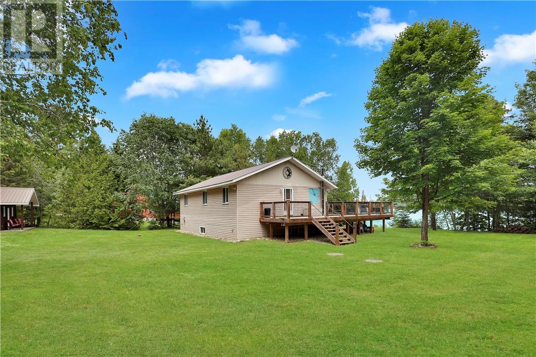 19 Janice Drive, Webbwood, Ontario  P0P 2G0 - Photo 3 - 2123105