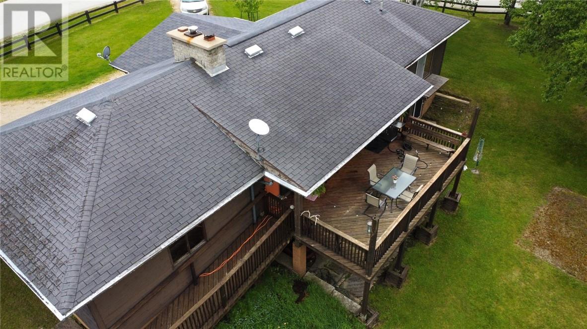 26 Hall Street, Gore Bay, Ontario  P0P 1H0 - Photo 4 - 2122492