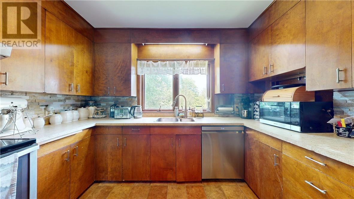 26 Hall Street, Gore Bay, Ontario  P0P 1H0 - Photo 49 - 2122492