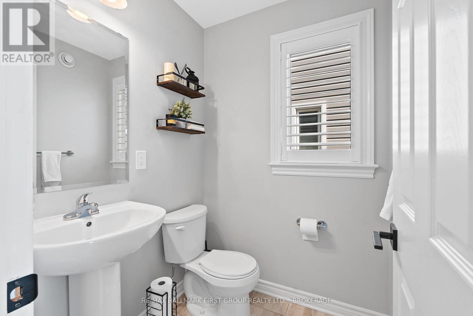 1107 Woodhaven Drive, Kingston, Ontario  K7P 0R7 - Photo 7 - X12440381