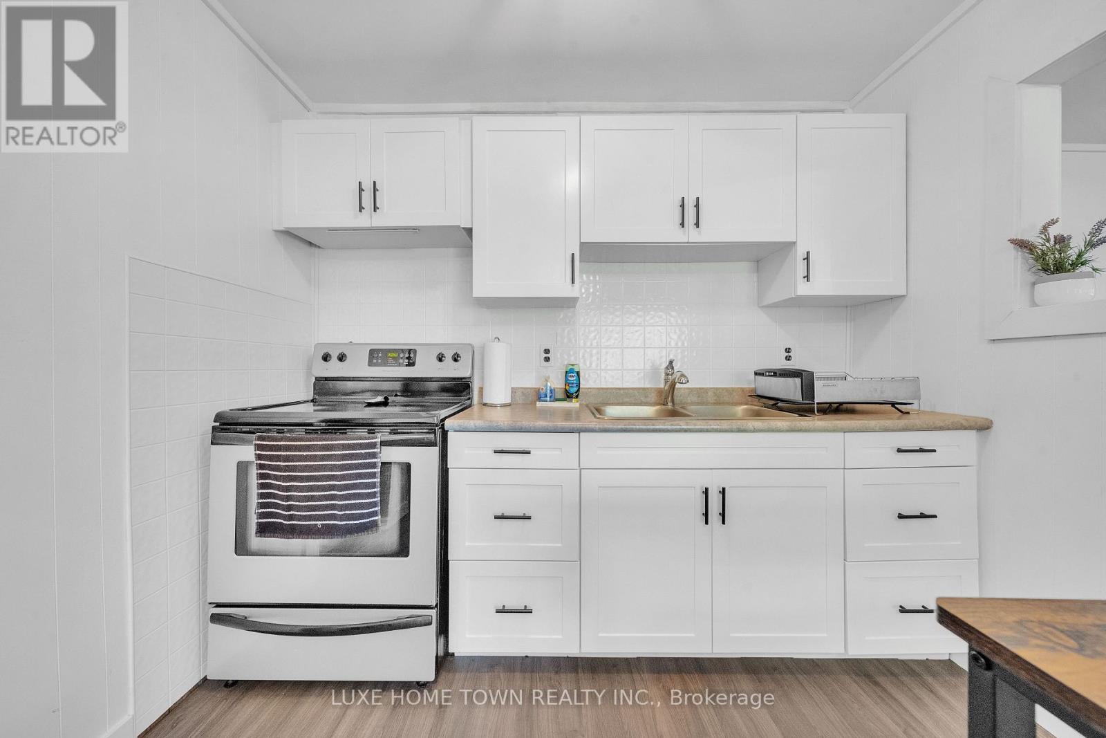 2 Birch Street, South Bruce Peninsula, Ontario  N0H 2G0 - Photo 20 - X12440010