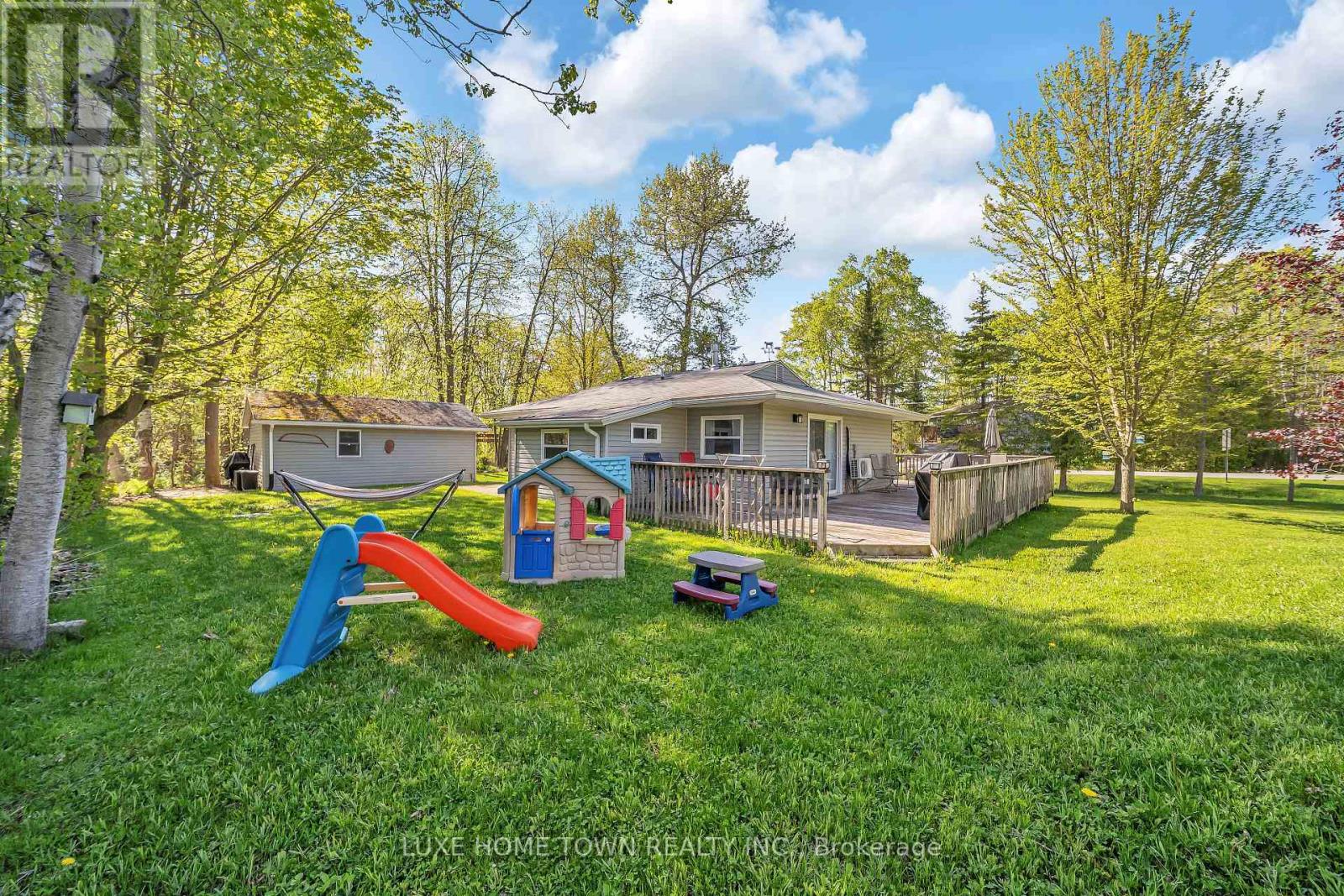 2 Birch Street, South Bruce Peninsula, Ontario  N0H 2G0 - Photo 6 - X12440010
