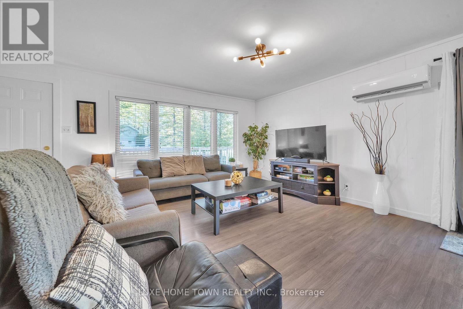 2 Birch Street, South Bruce Peninsula, Ontario  N0H 2G0 - Photo 9 - X12440010