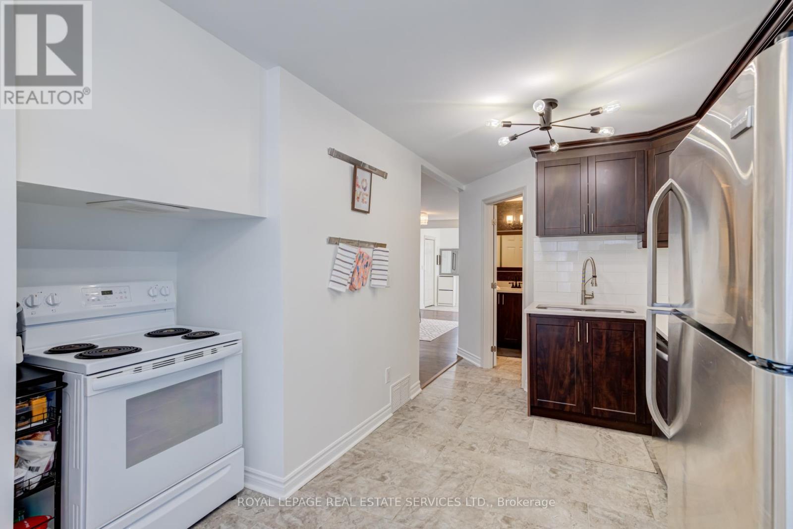 36 Harmony Avenue, Hamilton (Homeside), Ontario  L8H 4X2 - Photo 13 - X12440011