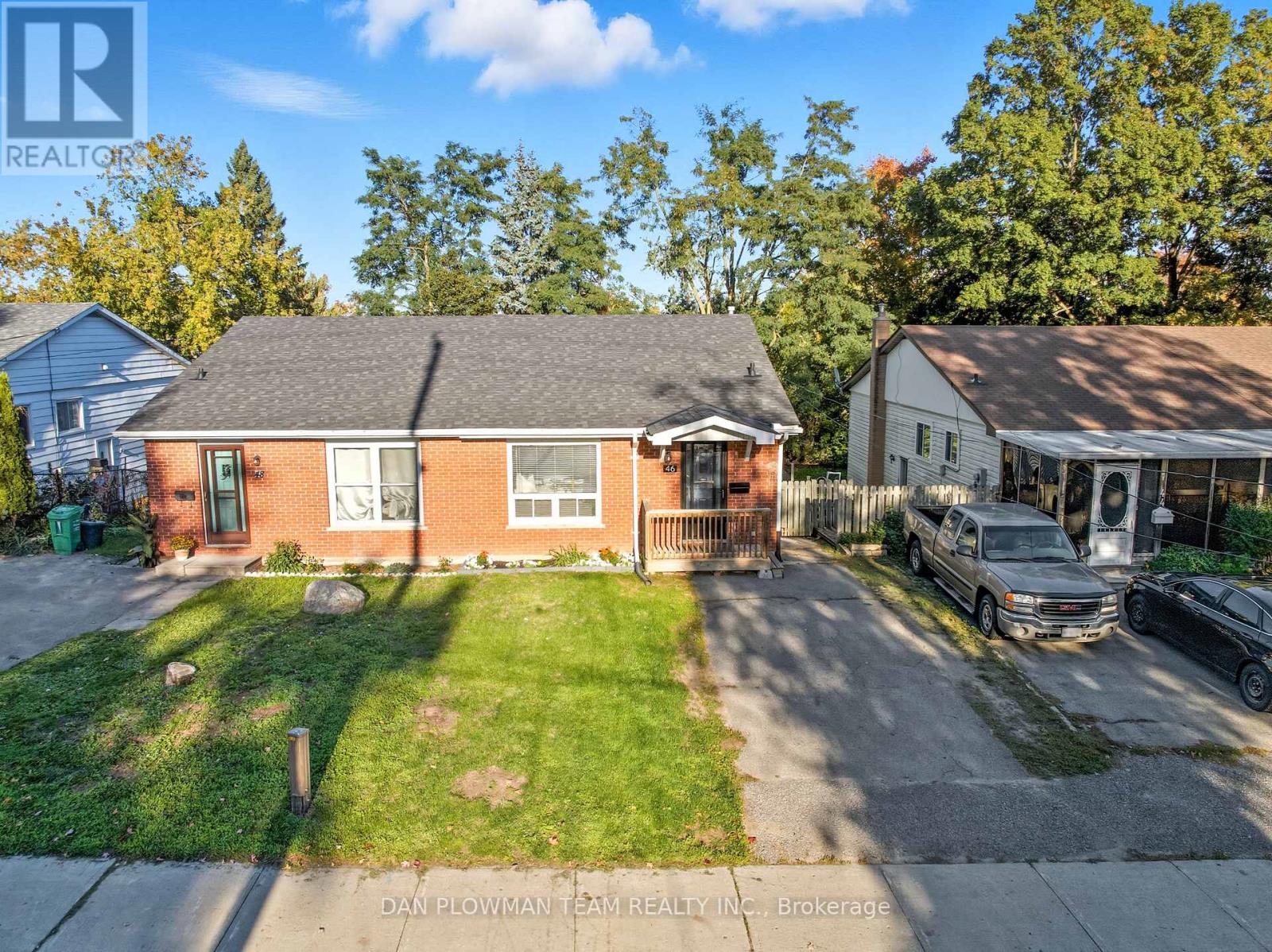 46 Alexander Avenue, Peterborough, Ontario  K9J 6B4 - Photo 3 - X12440015