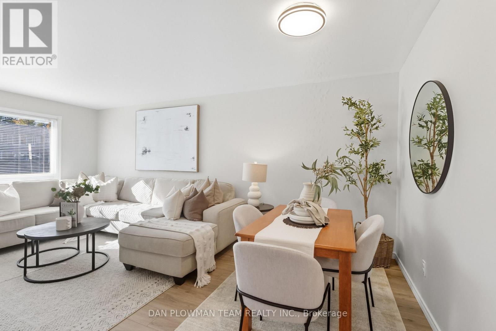 46 Alexander Avenue, Peterborough, Ontario  K9J 6B4 - Photo 8 - X12440015
