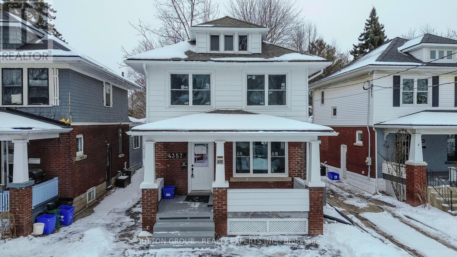 4357 Seneca Street, Niagara Falls, Ontario  L2E 1G5 - Photo 1 - X12440022