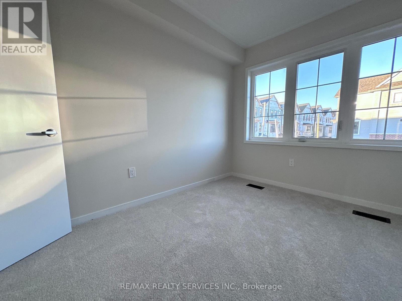 23 Radium Lane, Cambridge, Ontario  N1P 1H1 - Photo 21 - X12440026