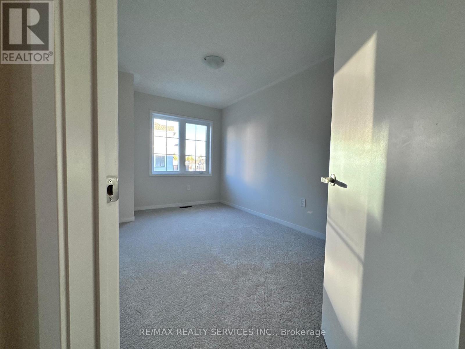 23 Radium Lane, Cambridge, Ontario  N1P 1H1 - Photo 25 - X12440026