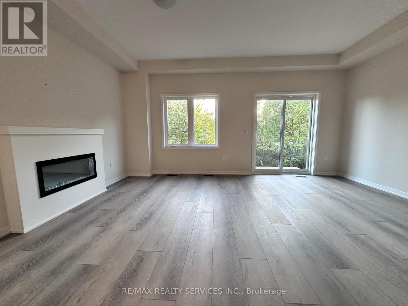 23 Radium Lane, Cambridge, Ontario  N1P 1H1 - Photo 3 - X12440026