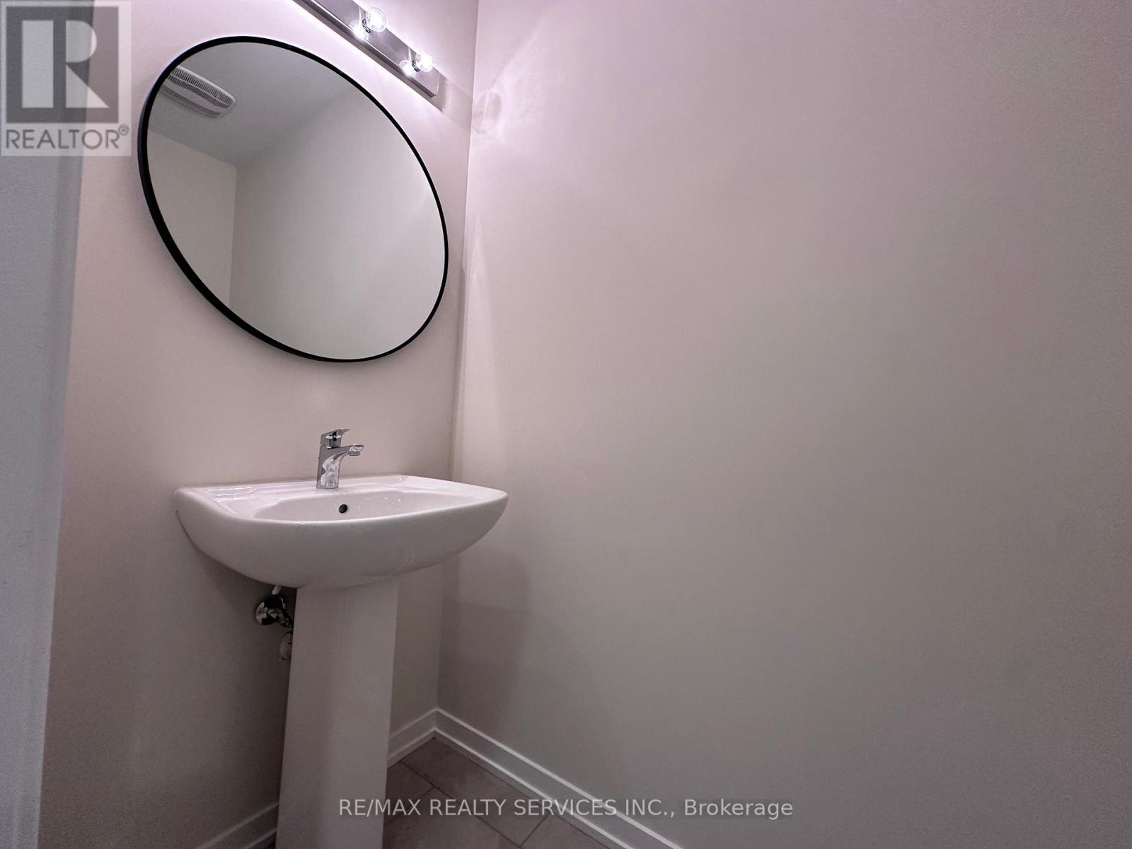 23 Radium Lane, Cambridge, Ontario  N1P 1H1 - Photo 8 - X12440026