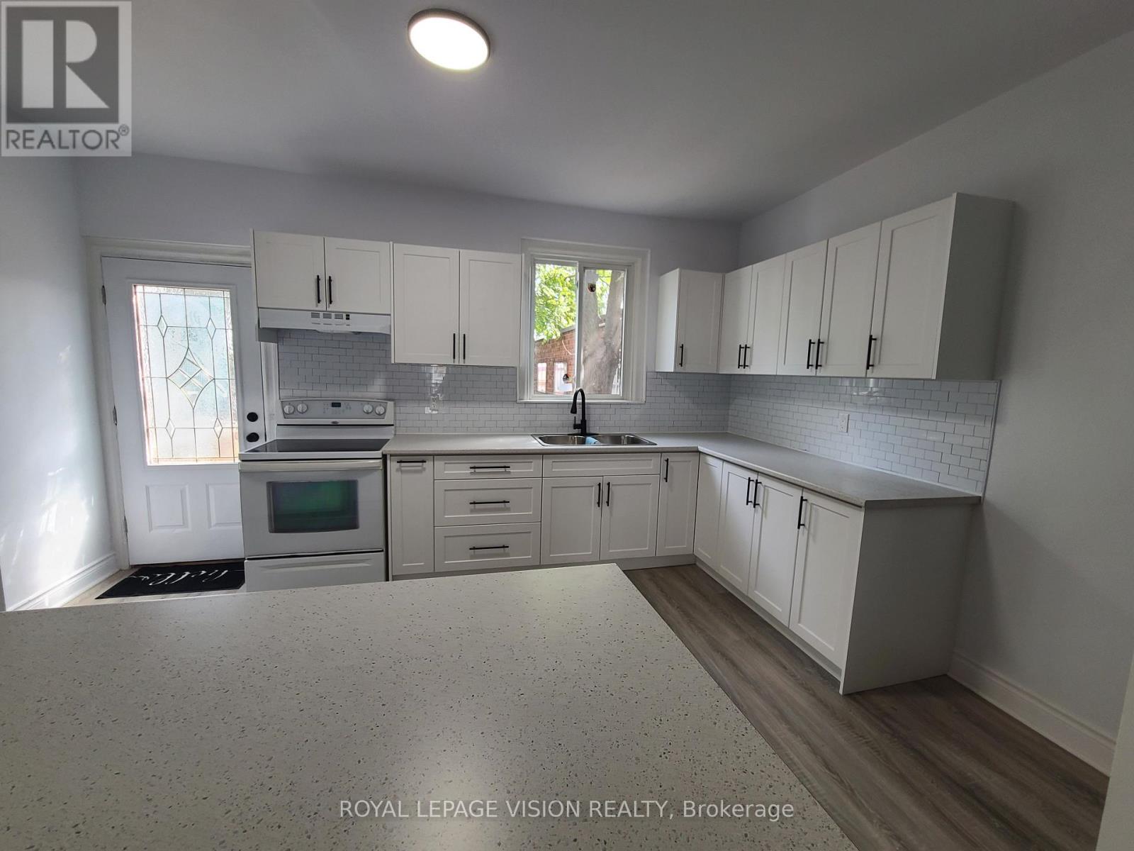 56 Munroe Street, Hamilton, Ontario  L8L 3V7 - Photo 15 - X12440039