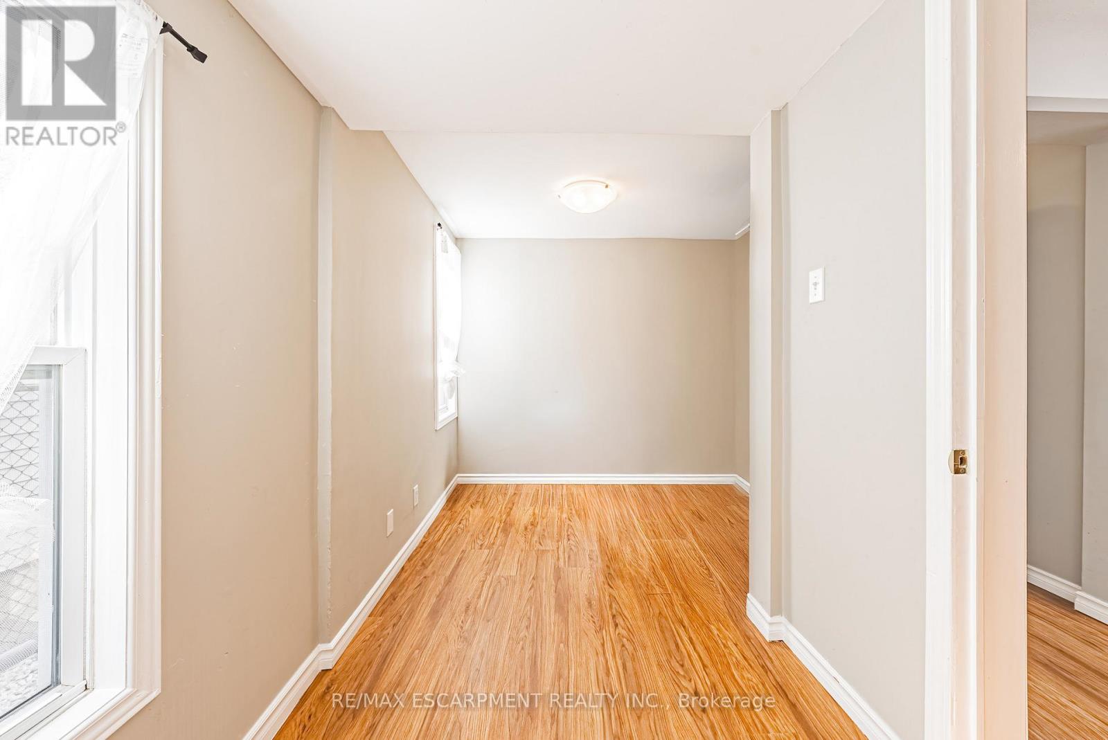 24 Rowanwood Street, Hamilton, Ontario  L8L 7H3 - Photo 26 - X12440074