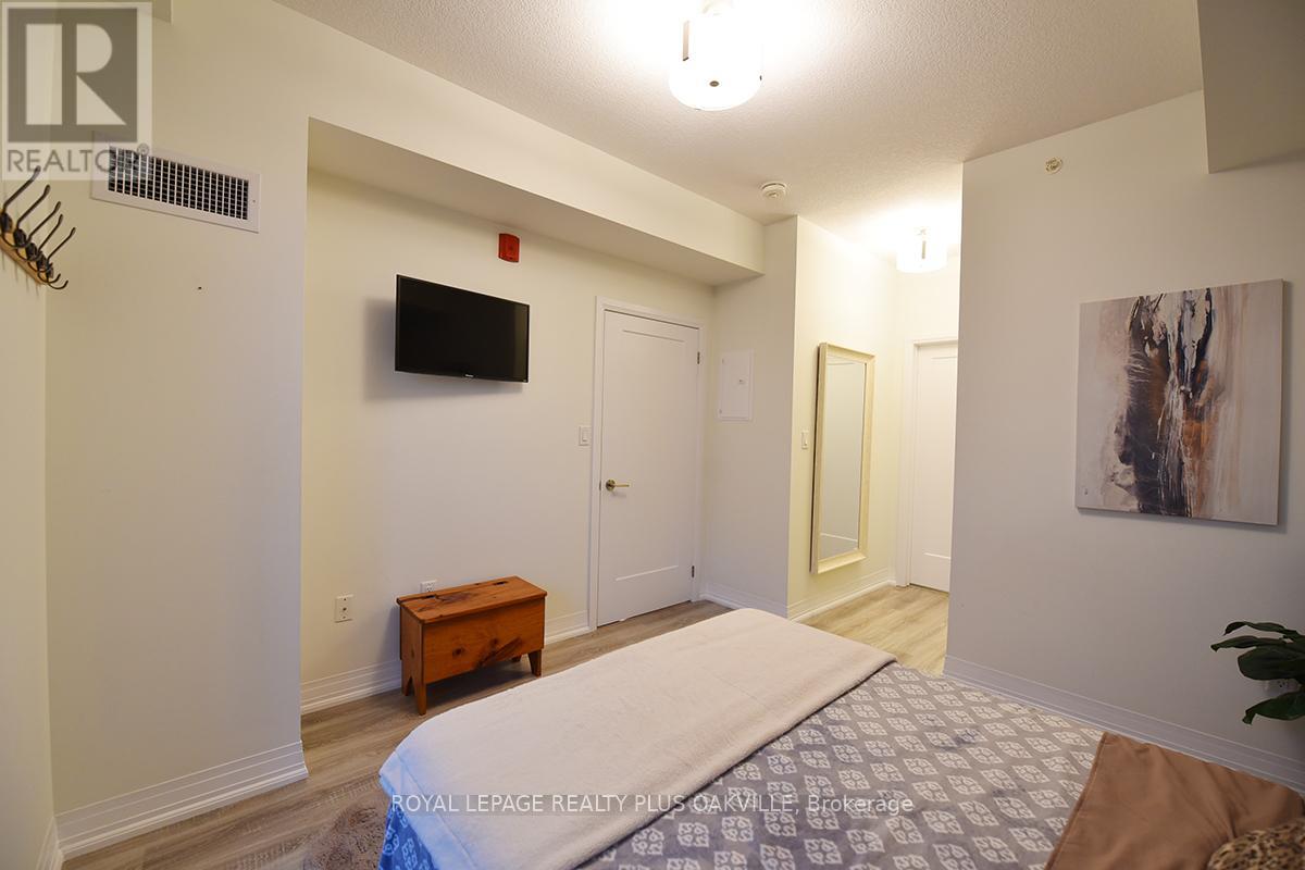 412 - 10 Concord Place, Grimsby, Ontario  L3M 0G6 - Photo 15 - X12440089