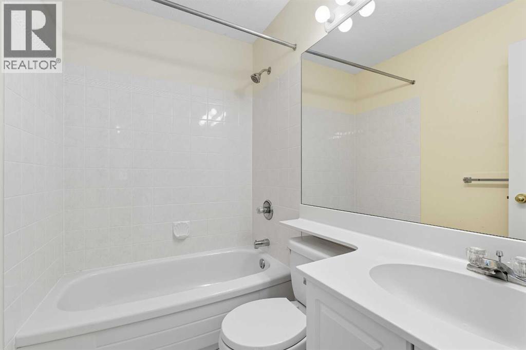 56 Rocky Ridge Drive Nw, Calgary, Alberta  T3G 4G1 - Photo 24 - A2256617