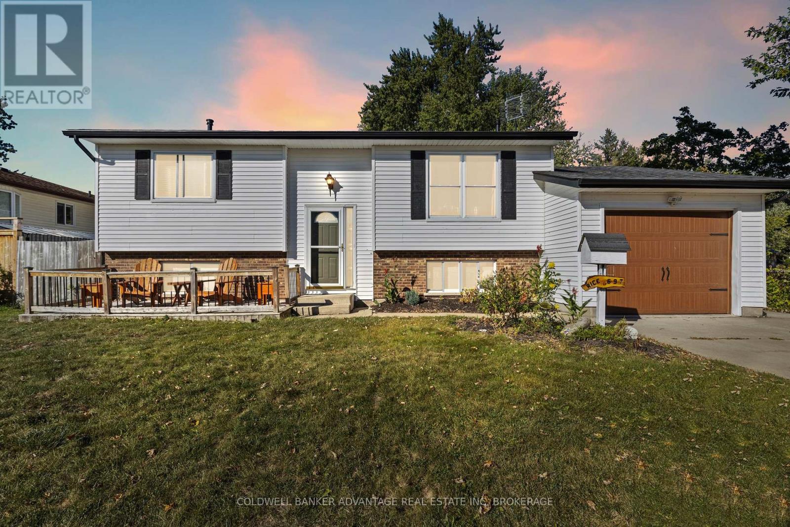 697 FERNDALE AVENUE, Fort Erie, Ontario