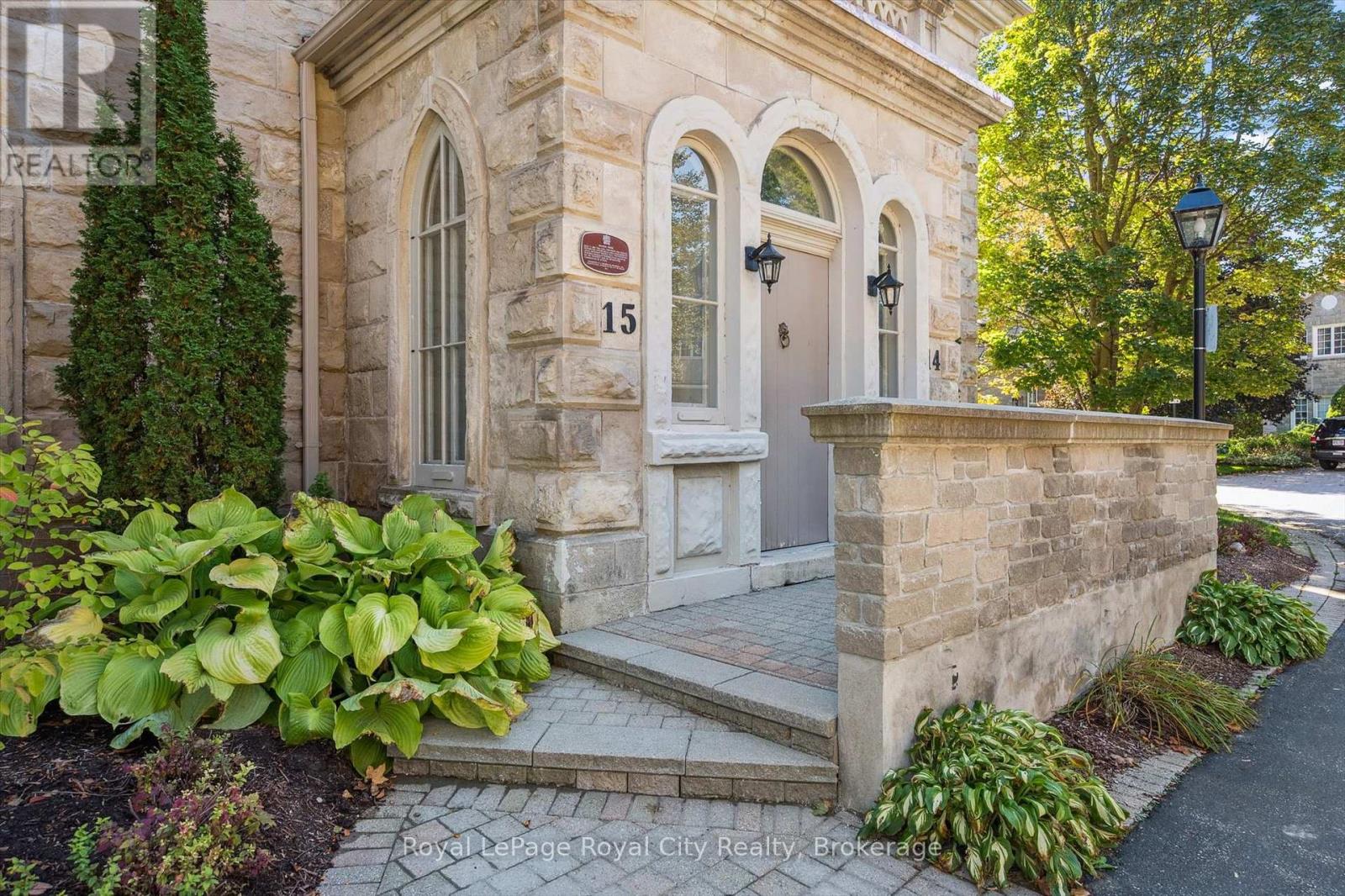 15 - 25 Manor Park Crescent, Guelph, Ontario  N1G 1A2 - Photo 31 - X12440320