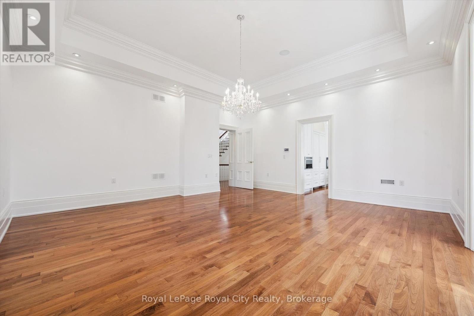 15 - 25 Manor Park Crescent, Guelph, Ontario  N1G 1A2 - Photo 8 - X12440320
