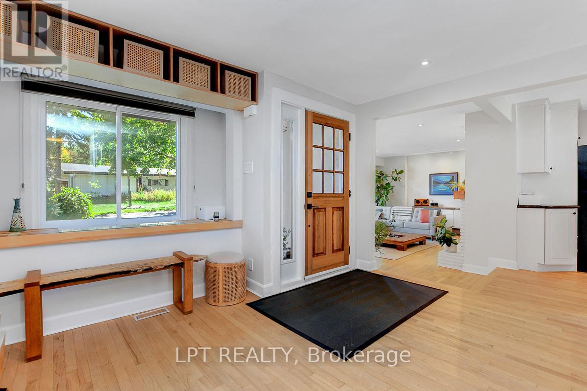 353 Mountbatten Avenue, Ottawa, Ontario  K1H 5W2 - Photo 3 - X12440337