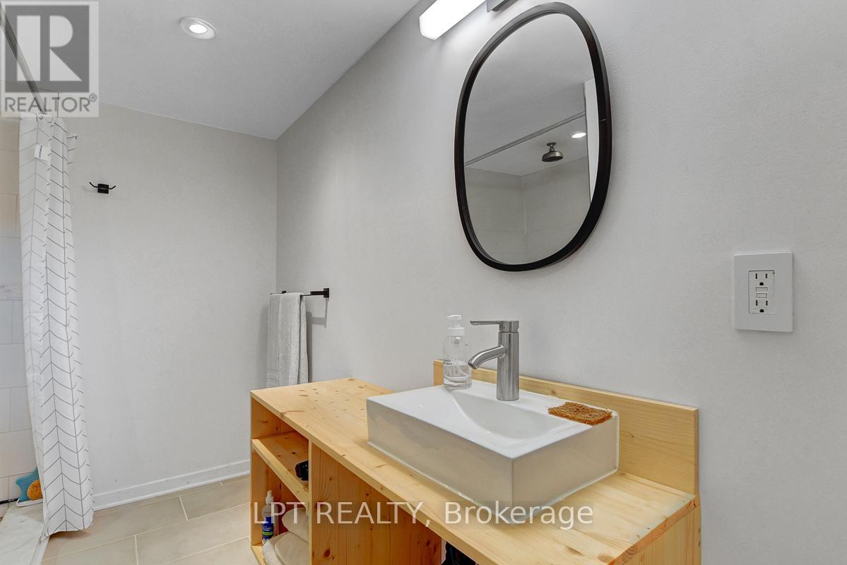 353 Mountbatten Avenue, Ottawa, Ontario  K1H 5W2 - Photo 38 - X12440337