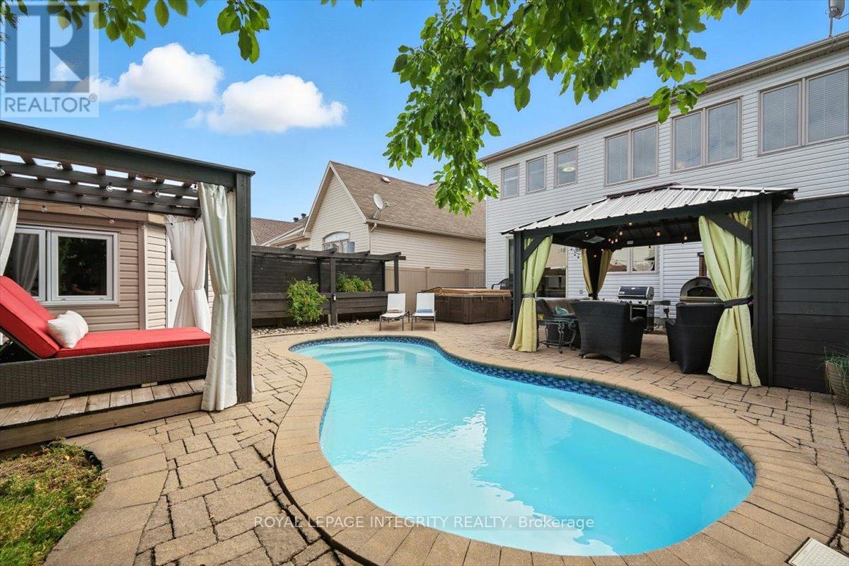 106 Trail Side Circle, Ottawa, Ontario  K4A 5A9 - Photo 2 - X12440364