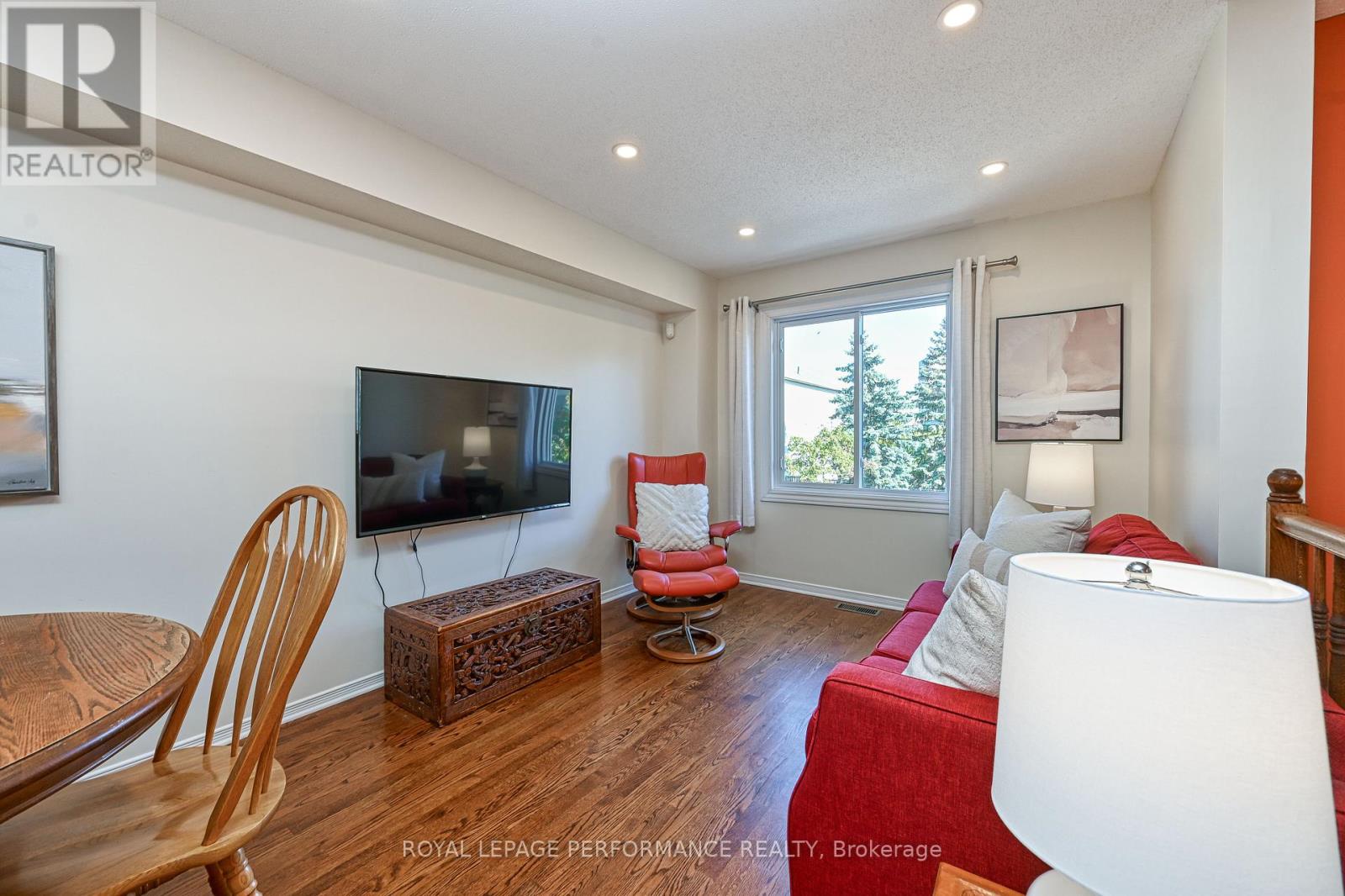42 Yorkville Street, Ottawa, Ontario  K2C 4B5 - Photo 4 - X12440389