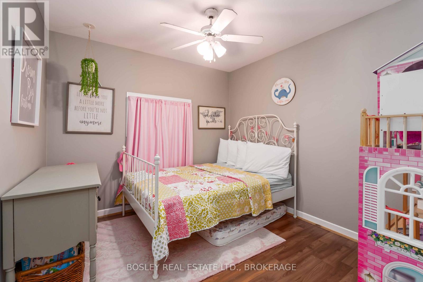 301 Pelham Road, St. Catharines (Rykert/vansickle), Ontario  L2S 1Y4 - Photo 17 - X12440313