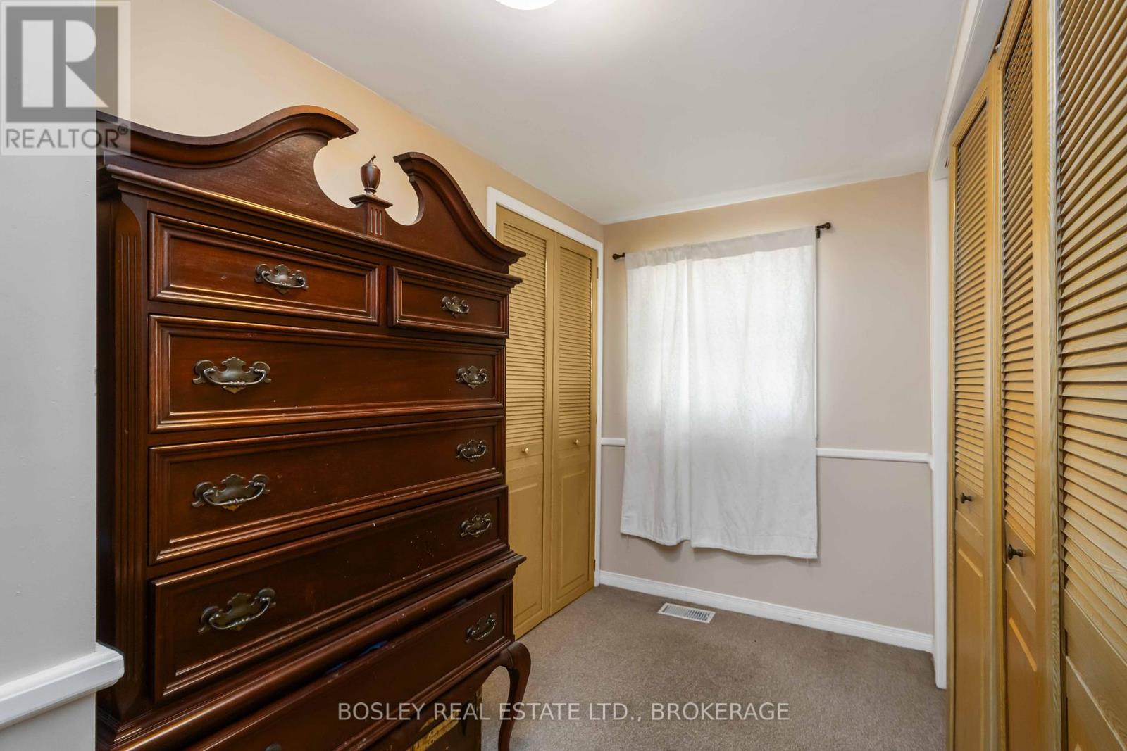 301 Pelham Road, St. Catharines (Rykert/vansickle), Ontario  L2S 1Y4 - Photo 21 - X12440313