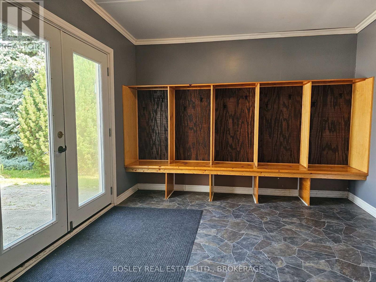 301 Pelham Road, St. Catharines (Rykert/vansickle), Ontario  L2S 1Y4 - Photo 23 - X12440313