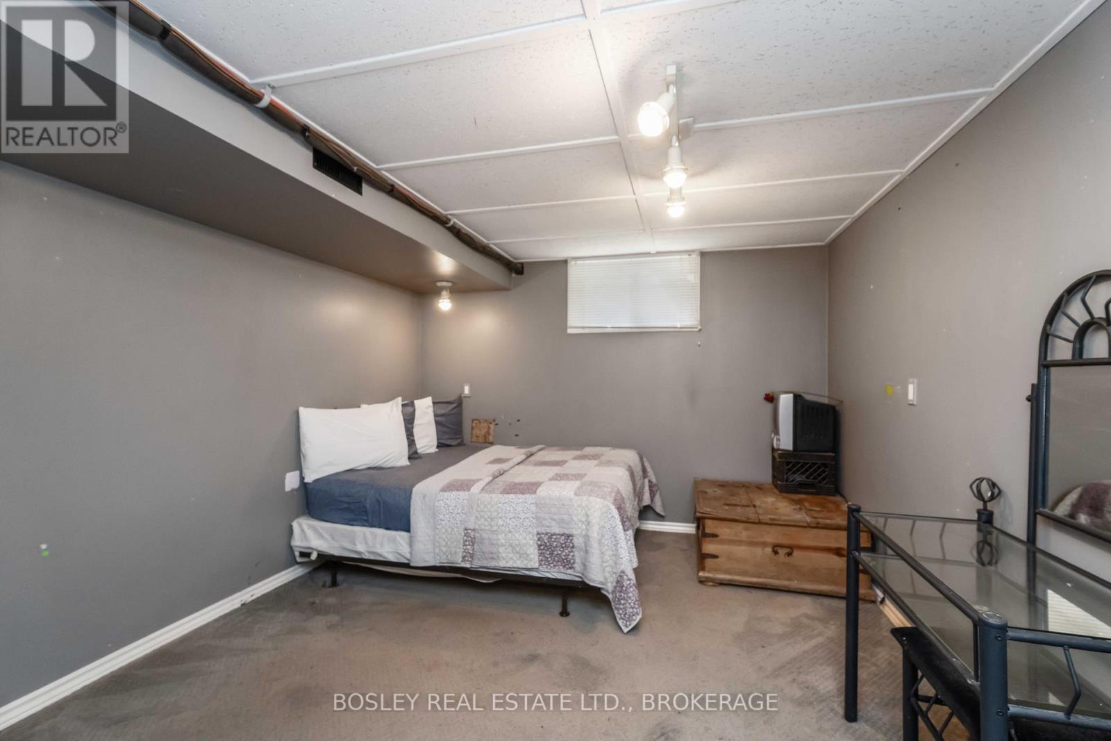 301 Pelham Road, St. Catharines (Rykert/vansickle), Ontario  L2S 1Y4 - Photo 29 - X12440313