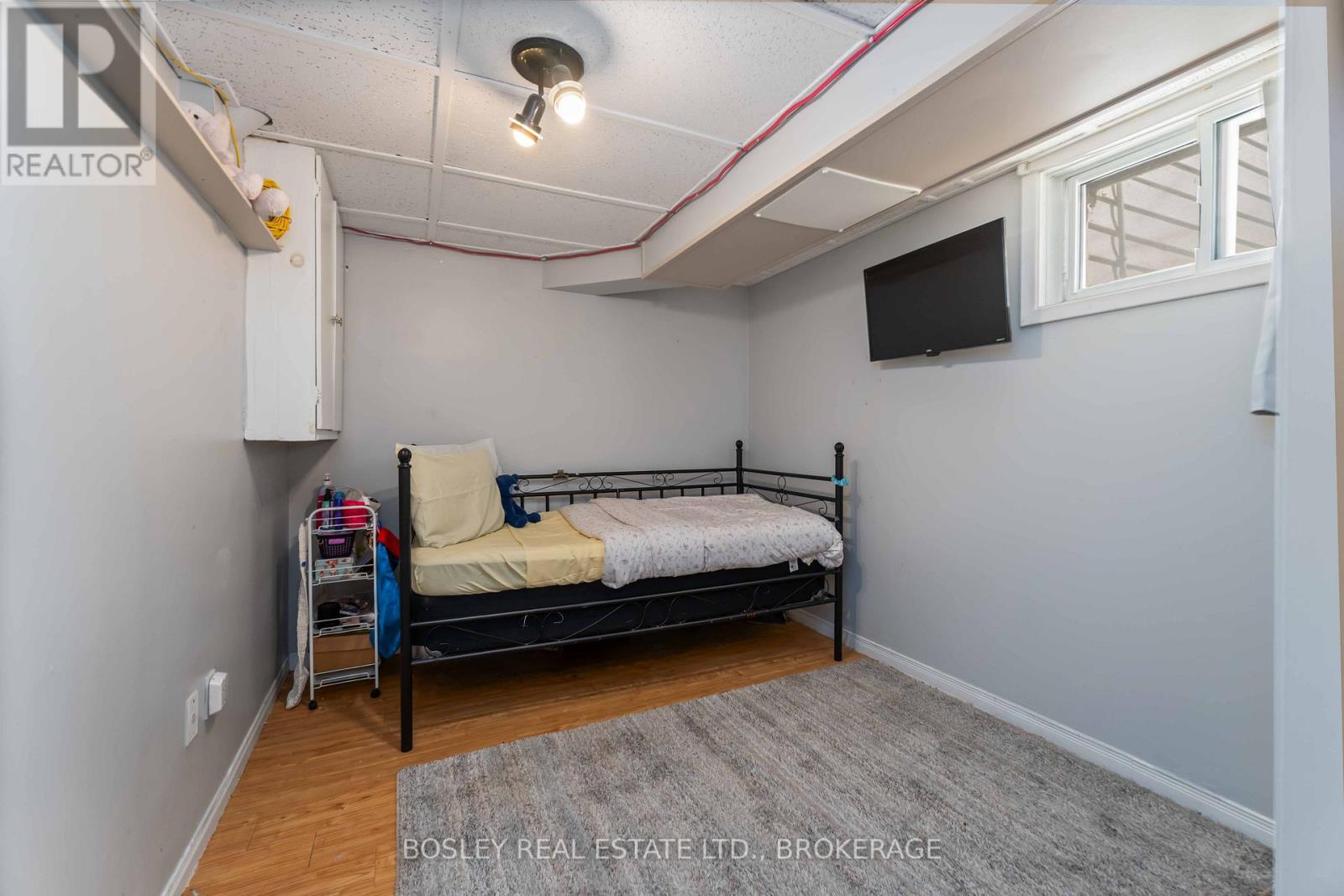 301 Pelham Road, St. Catharines (Rykert/vansickle), Ontario  L2S 1Y4 - Photo 30 - X12440313