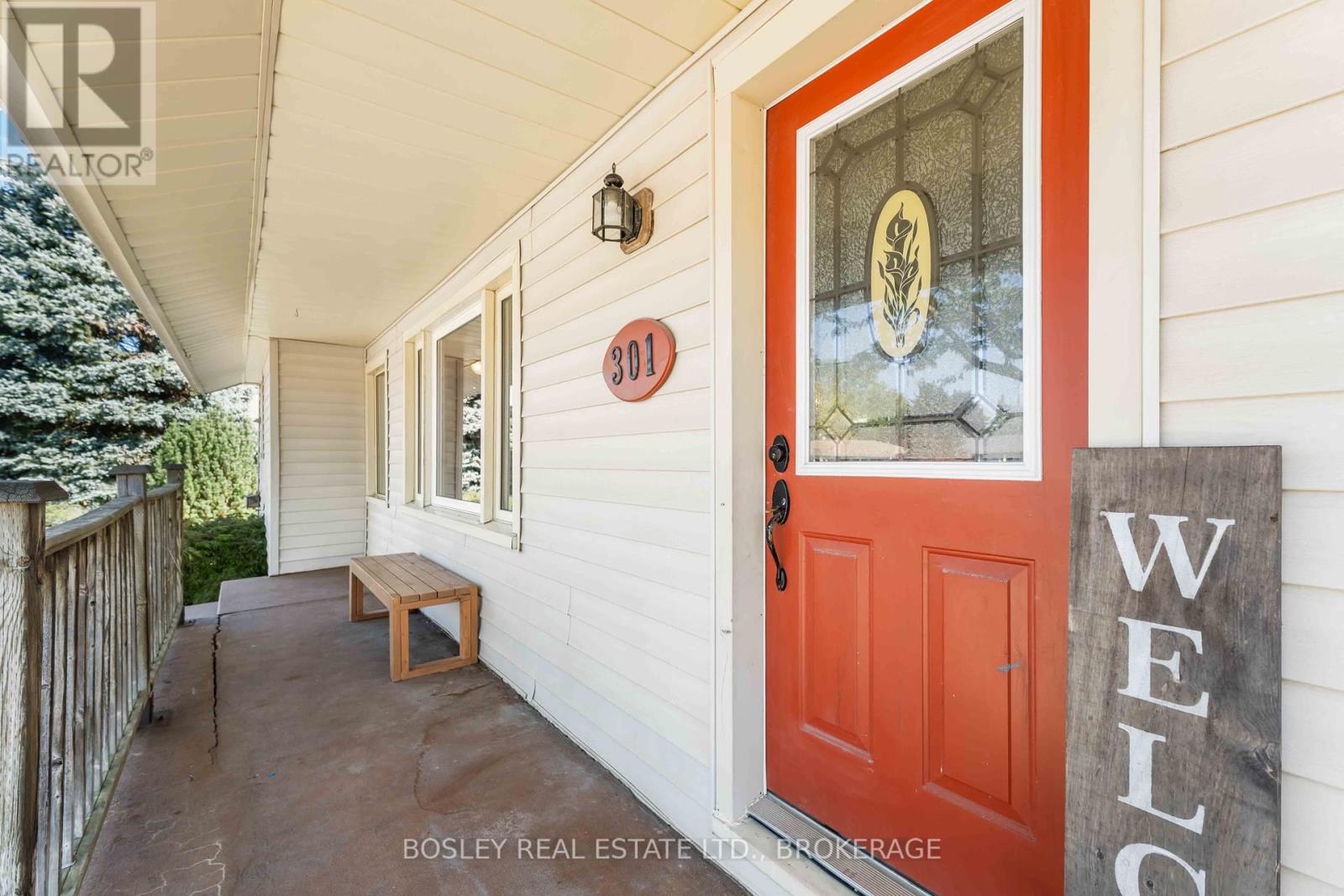 301 Pelham Road, St. Catharines (Rykert/vansickle), Ontario  L2S 1Y4 - Photo 4 - X12440313