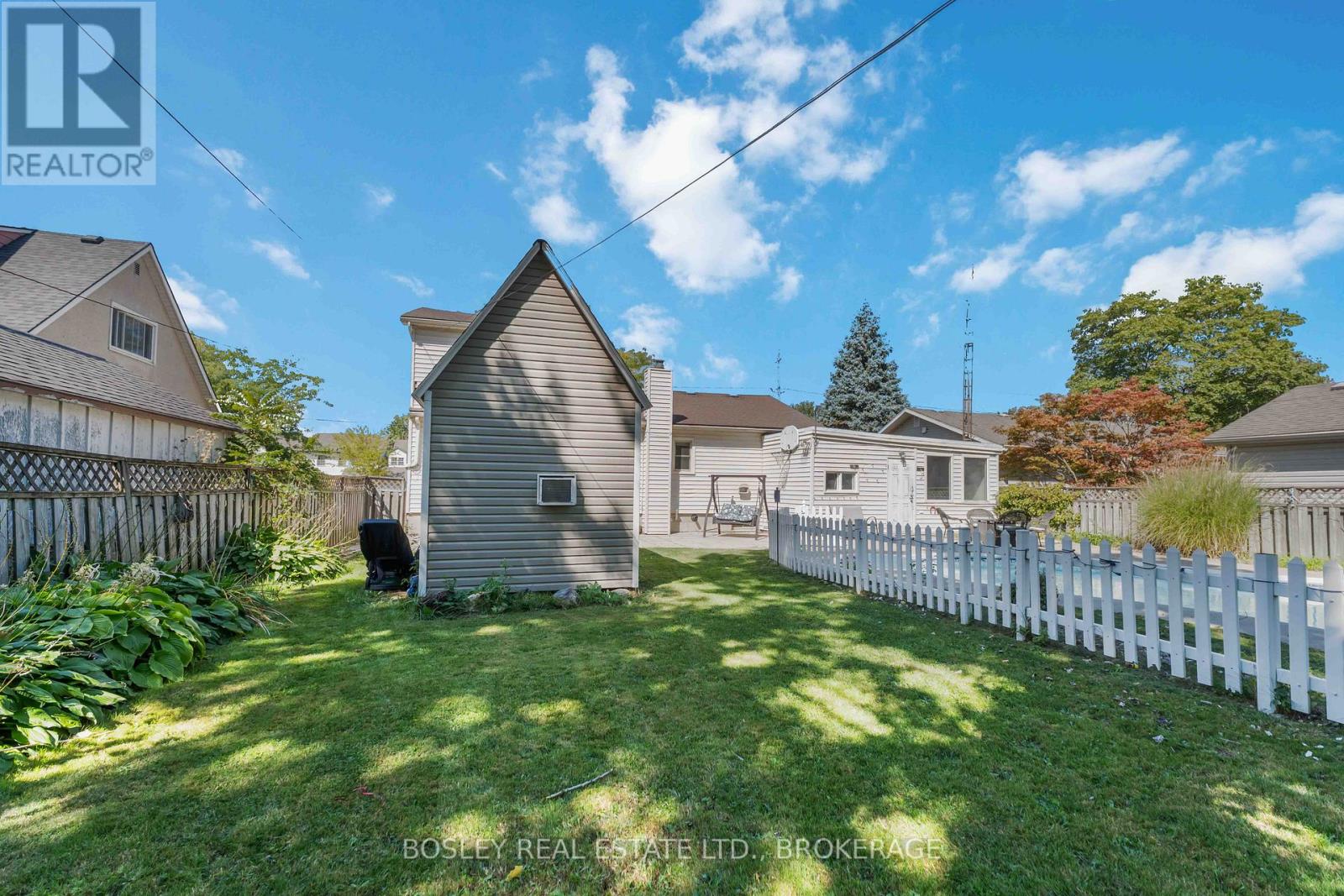 301 Pelham Road, St. Catharines (Rykert/vansickle), Ontario  L2S 1Y4 - Photo 42 - X12440313