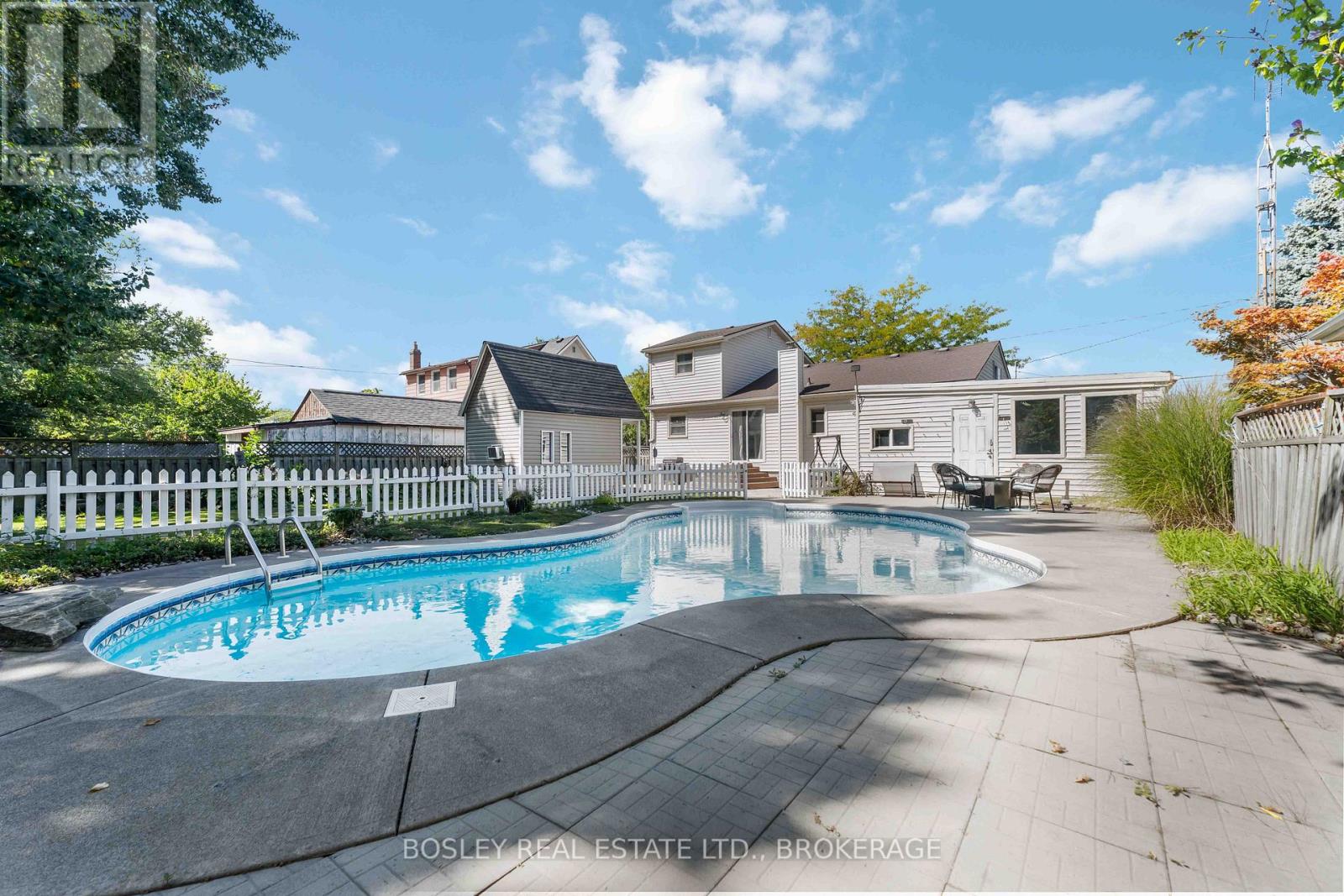 301 Pelham Road, St. Catharines (Rykert/vansickle), Ontario  L2S 1Y4 - Photo 47 - X12440313