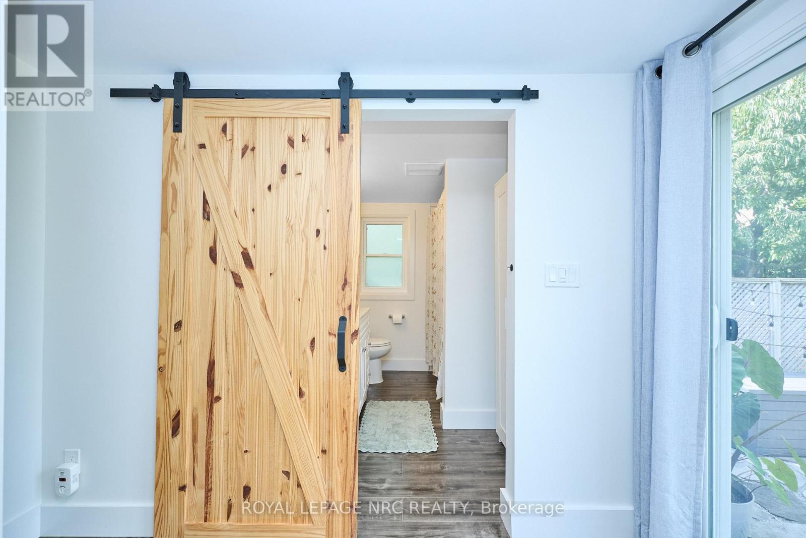 37 Cecil Street, St. Catharines (Lakeport), Ontario  L2N 4B3 - Photo 12 - X12440353