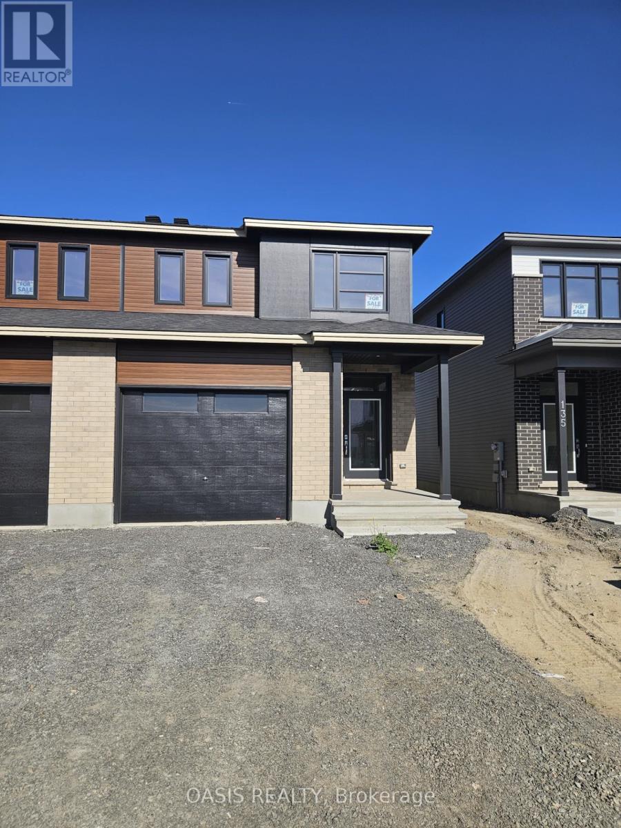 137 Kerala Place, Ottawa, Ontario  K1T 0Z2 - Photo 14 - X12251651