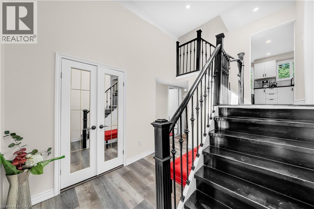 5 Orsi Road, Caledon, Ontario  L7C 1K9 - Photo 4 - 40775565
