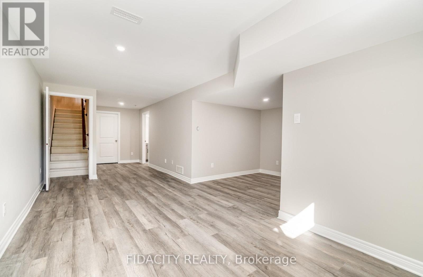 508 Bulat Court, Ottawa, Ontario  K2S 0X6 - Photo 28 - X12439272