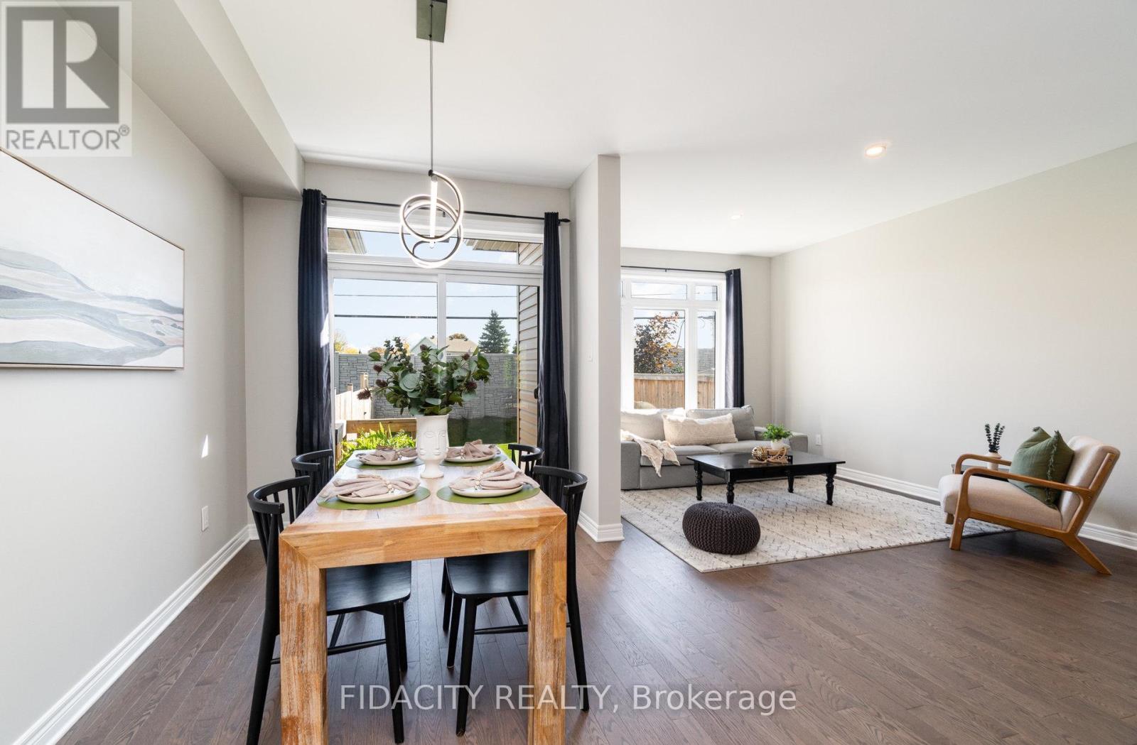 508 Bulat Court, Ottawa, Ontario  K2S 0X6 - Photo 8 - X12439272