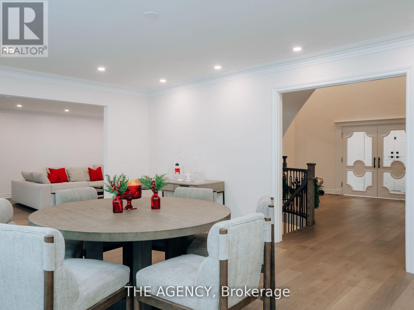 7 Shady Oaks Crescent, Toronto (Bridle Path-Sunnybrook-York Mills), Ontario  M3C 2L4 - Photo 9 - C12440168